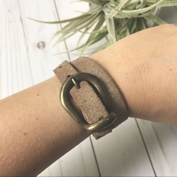 Leather wrap bracelet brass accent tan brown NEW - Picture 3 of 6